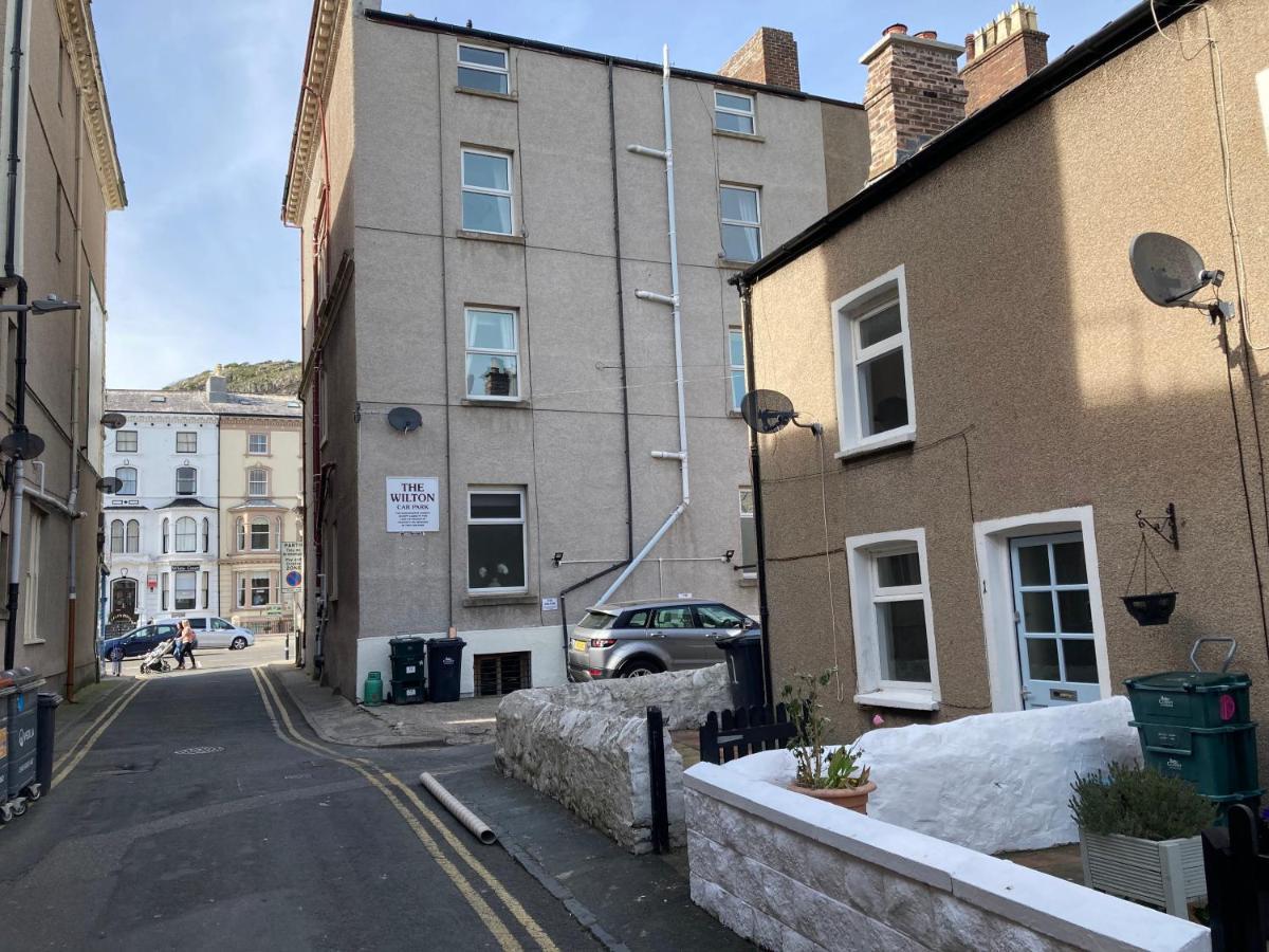Delightful 3 Bedroomed Cottage In Llandudno Exterior photo
